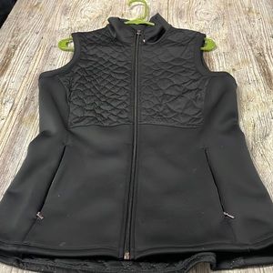 Calia by Carrie Underwood black running outdoor vest
